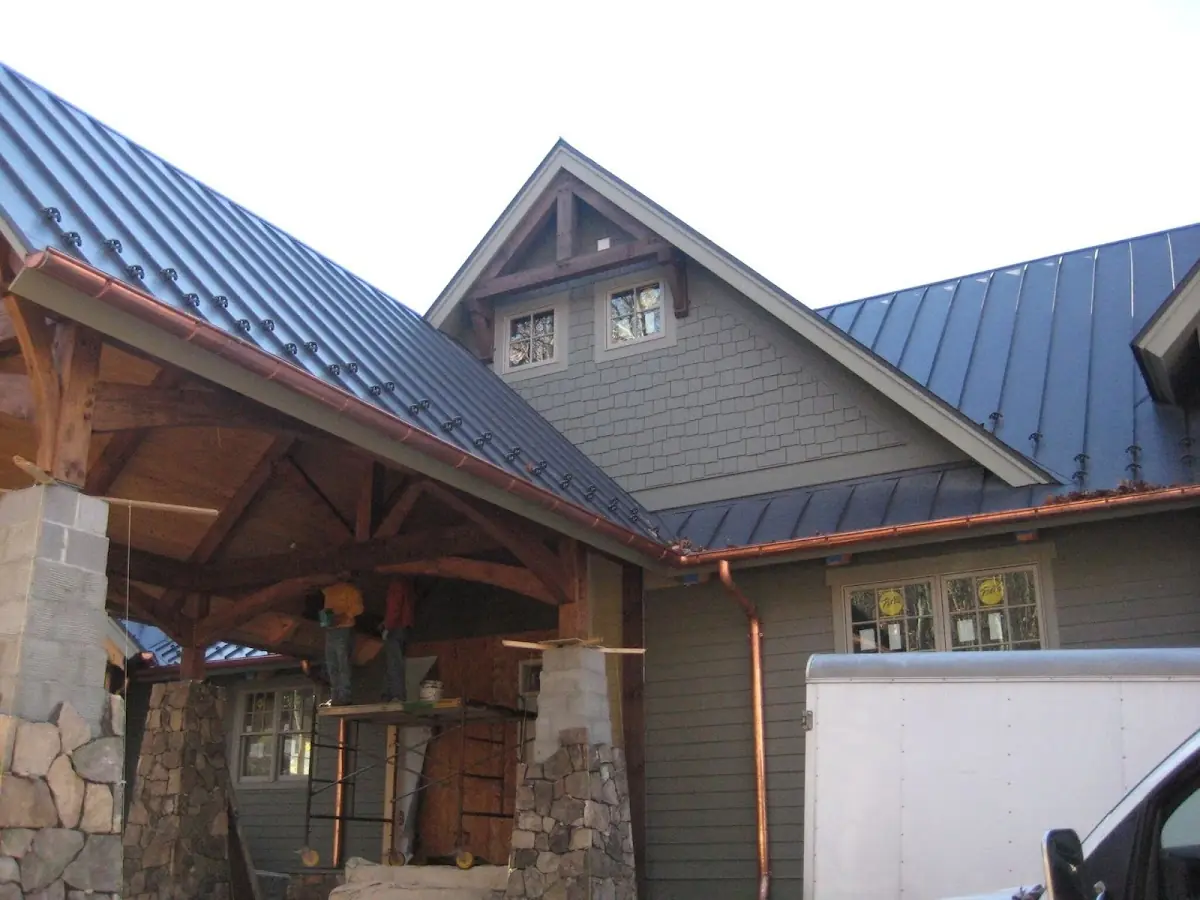 Craftsman Roofing team delivering quality roofing work in Northpointe